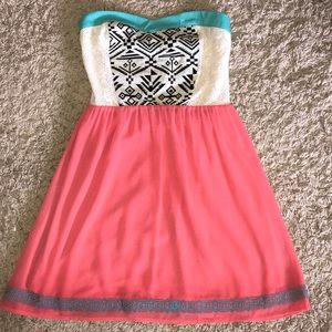 NWOT Flying Tomato Strapless Lace/Aztec Sundress